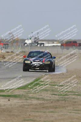 media/Oct-25-2025-CalClub SCCA (Sat) [[34c778dfbe]]/Group 4/Qualifying/